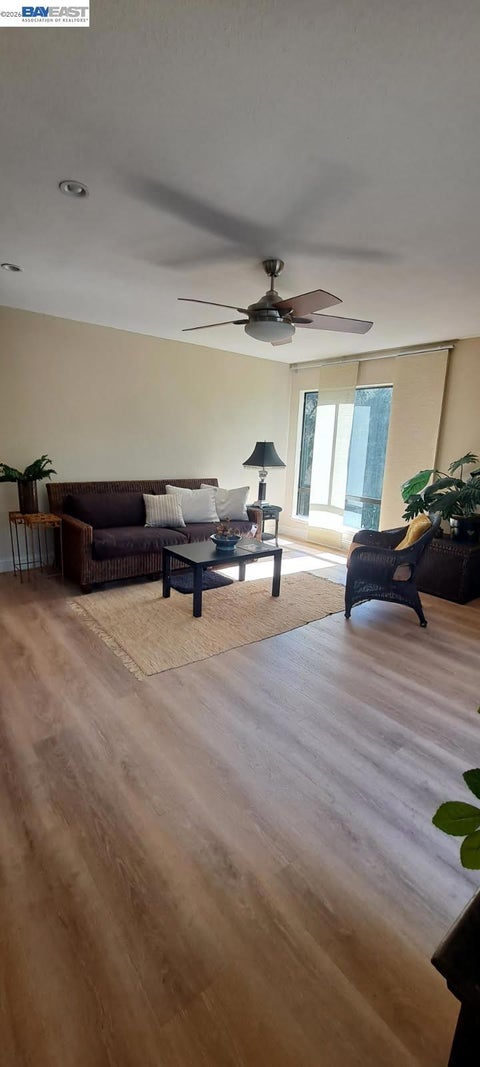 Tiny photo for 370 N Civic Dr #305, Walnut Creek, CA 94596 (MLS # 41151598)