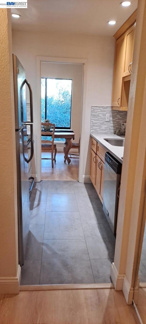 Tiny photo for 370 N Civic Dr #305, Walnut Creek, CA 94596 (MLS # 41151598)