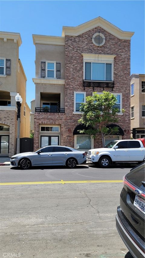 284 S Prospect Avenue Tustin CA 92780