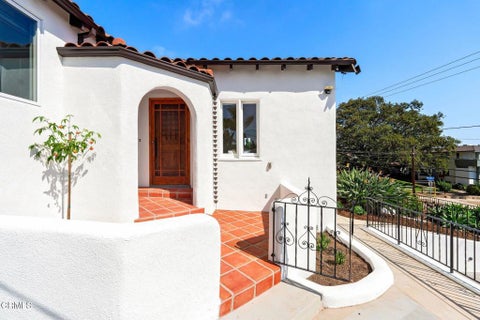 Tiny photo for 1293 Buena Vista Street, Ventura, CA 93001 (MLS # V1-38944)