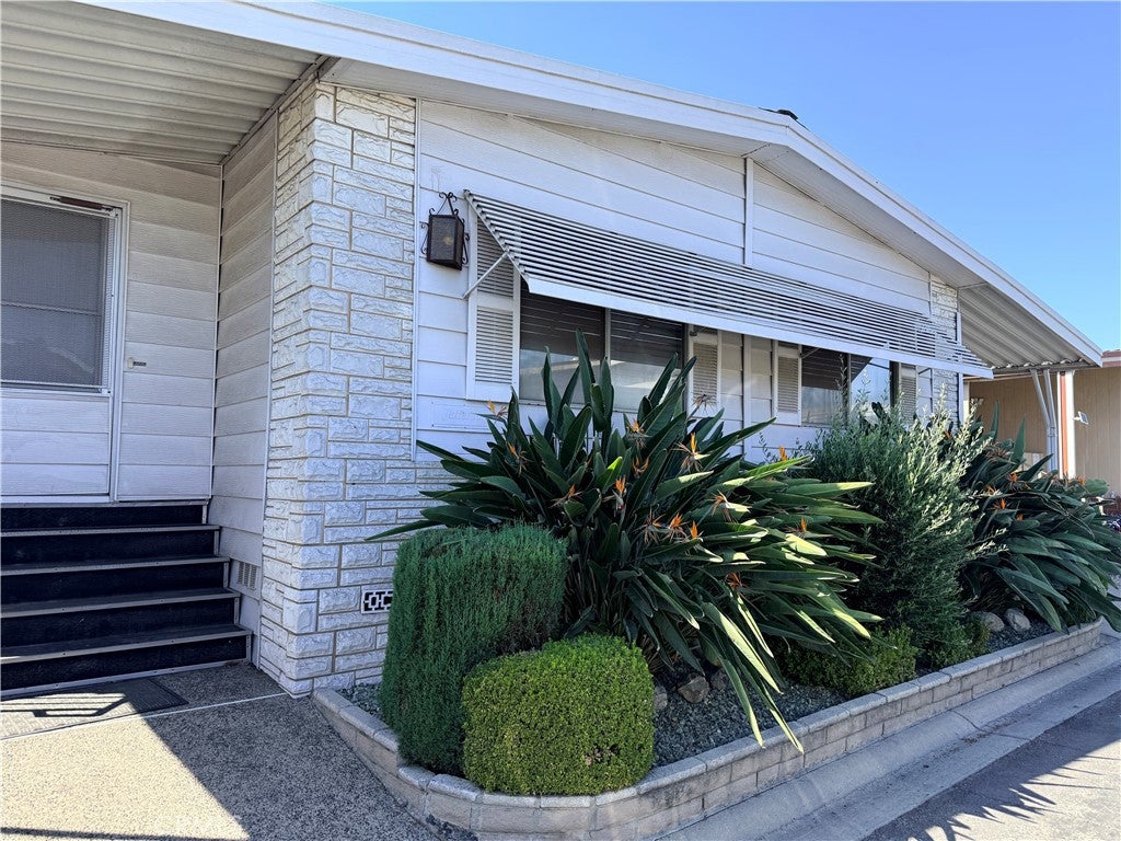 Properties 1 3595 Santa Fe 181