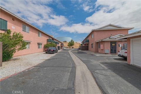 16518 Avalon Avenue Victorville CA 92395