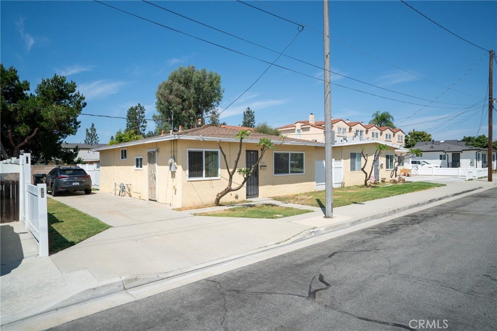 9089 9091 Watson Street