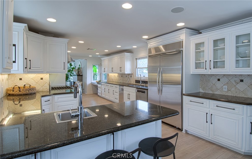 501 Aliso Ave.