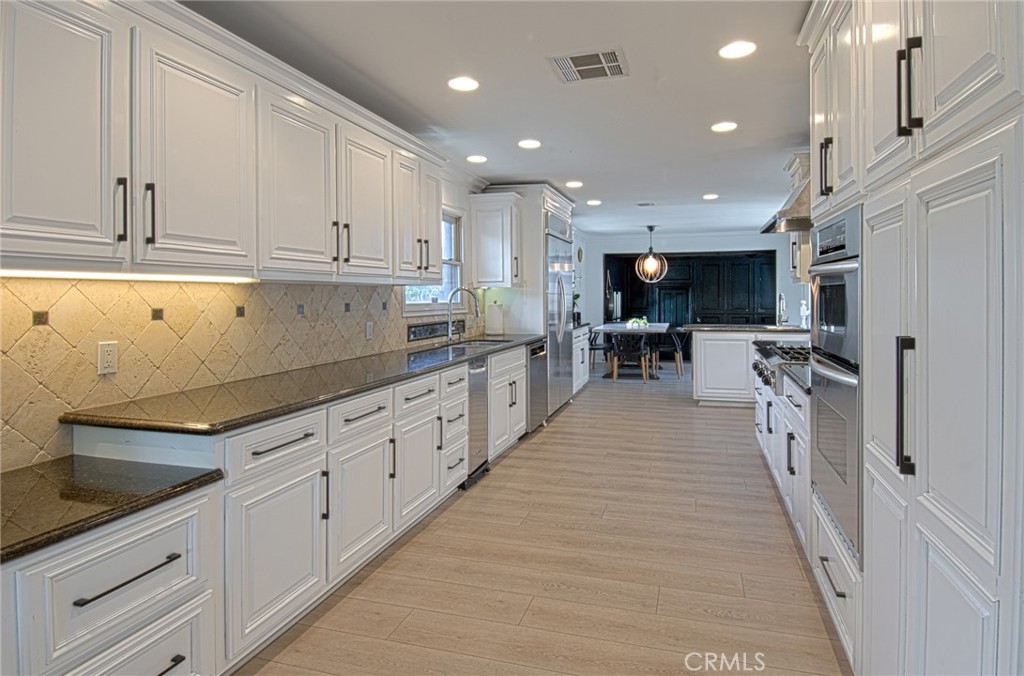 501 Aliso Ave.