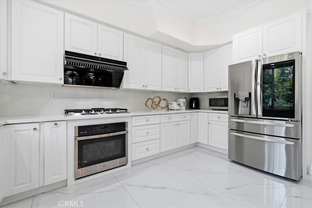98 Winslow, Irvine CA 92620 - Photo 10