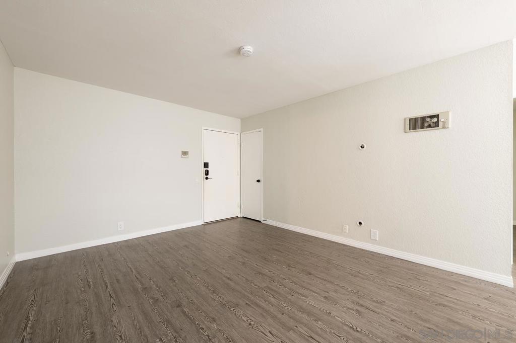3140 Midway Dr A112