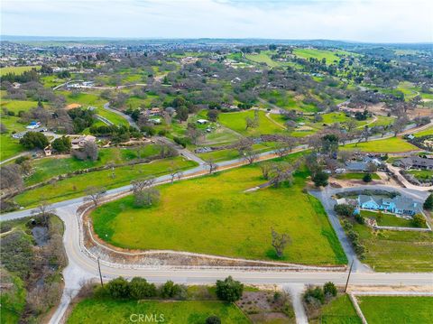 Photo of 1440 Fire Rock Loop Loop, Templeton, CA 93465 (MLS # NS26051814)