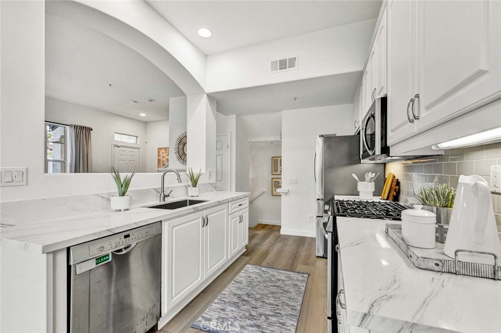 Properties 3 12695 Nicklaus Lane