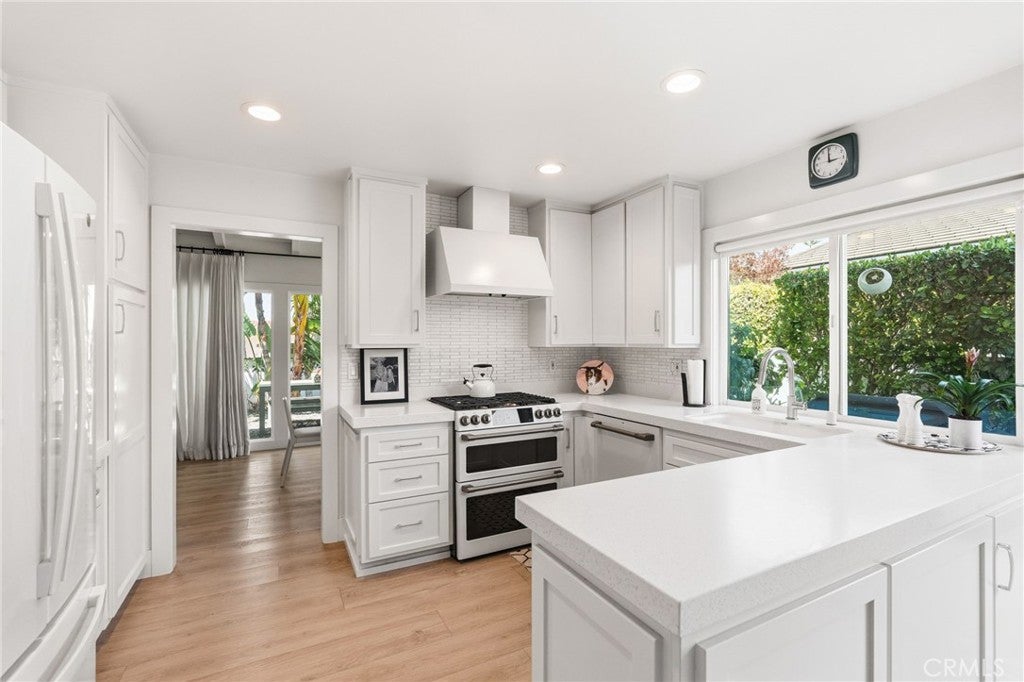 416 Onda, Newport Beach CA 92660 - Photo 11