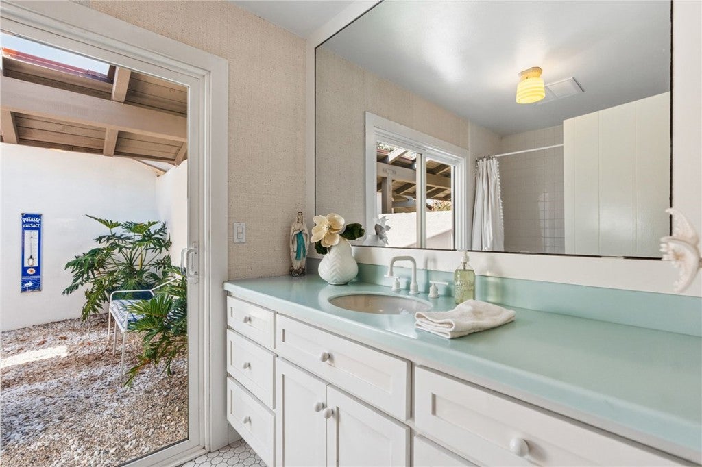 416 Onda, Newport Beach CA 92660 - Photo 21