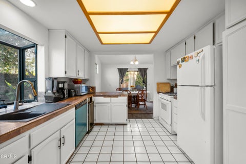 Tiny photo for 2930 Windward Way, Oxnard, CA 93035 (MLS # V1-39160)