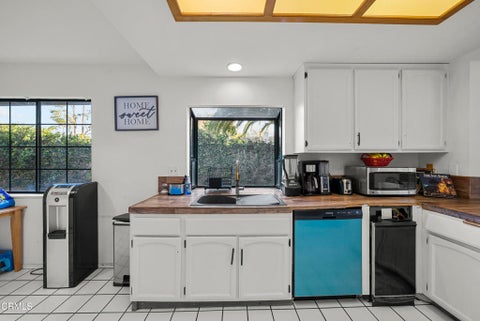 Tiny photo for 2930 Windward Way, Oxnard, CA 93035 (MLS # V1-39160)