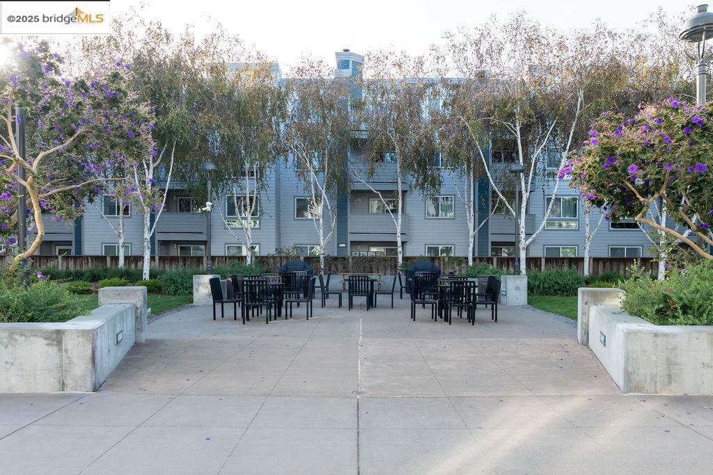 EMERYVILLE - Residential