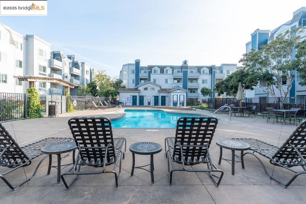 EMERYVILLE - Residential