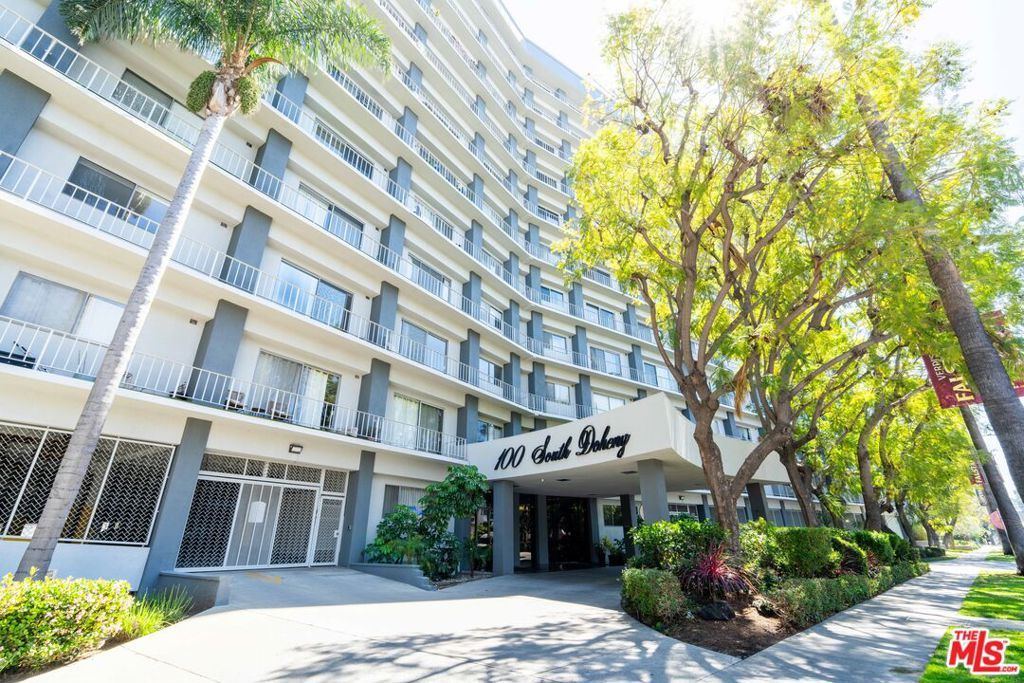 Photo of 100 S Doheny Drive #711, Los Angeles, CA 90048 (MLS # 26668927)