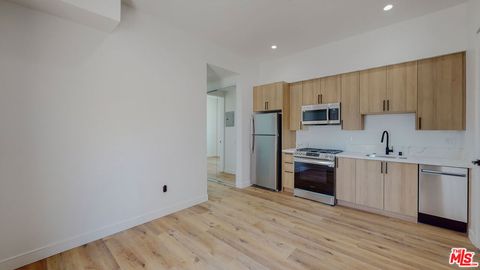 Photo of 4460 Maplewood Avenue #1/2, Los Angeles, CA 90004 (MLS # 25609111) Photo of 4460 Maplewood Avenue #1/2, Los Angeles, CA 90004 (MLS # 25609111)