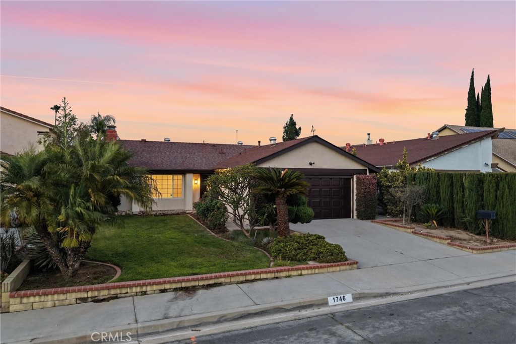 1746 Rada Road