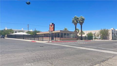 Photo of 701 W Broadway Street, Needles, CA 92363 (MLS # SR26043940)