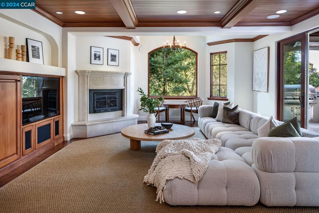 UPPER HAPPY VLY - Residential