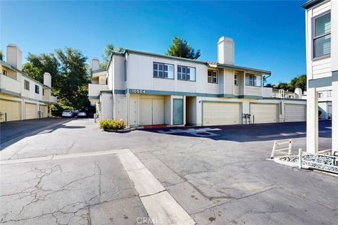 Photo of 10504 Sunland Blvd Boulevard #5, Sunland, CA 91040 (MLS # GD25249482)