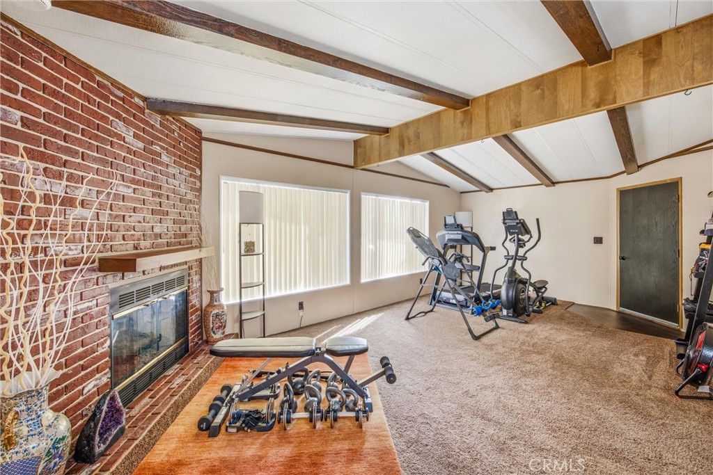 929 E Foothill Boulevard 15