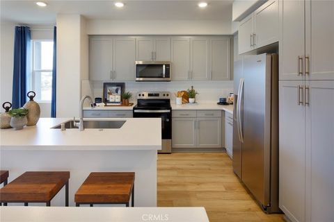 Tiny photo for 9528 Hannah Way, Riverside, CA 92503 (MLS # CV26087331)