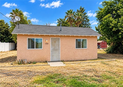 Photo of 1284 E Laurelwood DR, San Bernardino, CA 92408 (MLS # CV26208958)