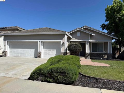 Photo of 1067 SOMERSBY WAY Way, Brentwood, CA 94513 (MLS # 41133404)
