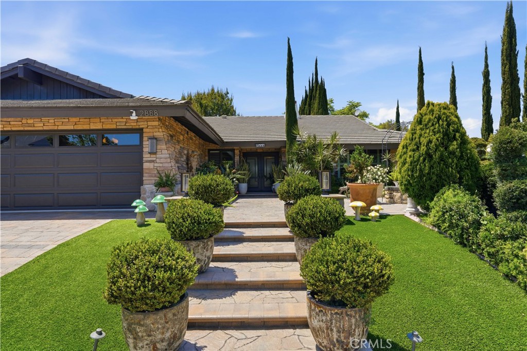 2888 N Wyngate