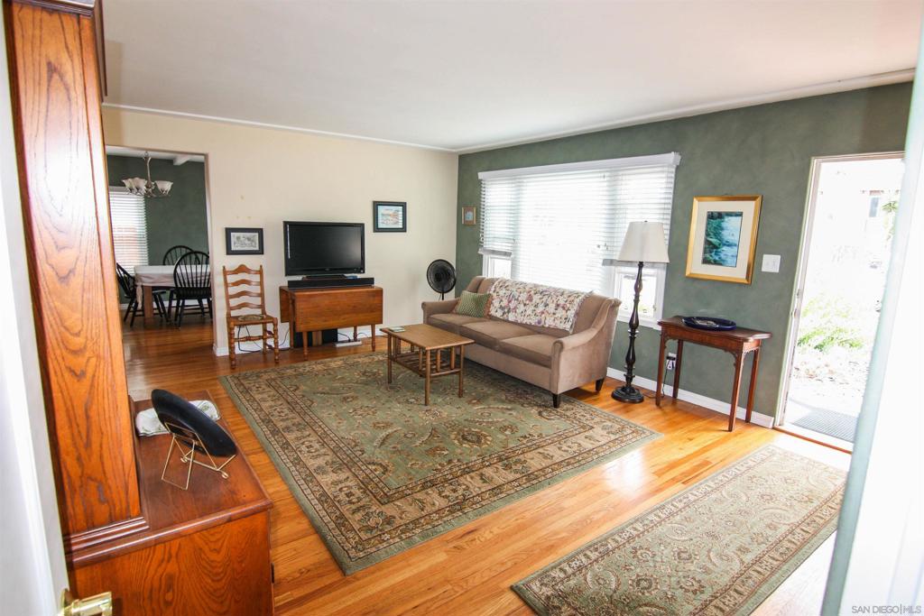 4844 Del Mar Ave.