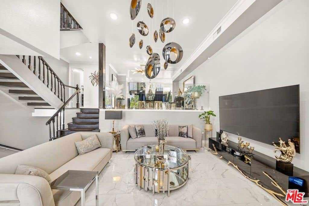 Photo of 5305 White Oak Avenue #F, Encino, CA 91316 (MLS # 26841299)