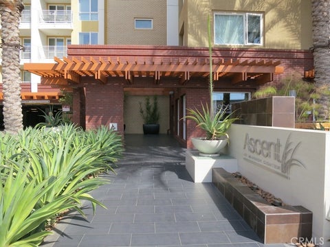 Photo of 21301 Erwin ST #326, Woodland Hills, CA 91367 (MLS # AR26195681)
