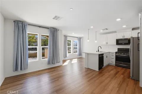 7155 Citrus Ave Unit 433, Fontana, CA 92336 - MLS#: IG25226260