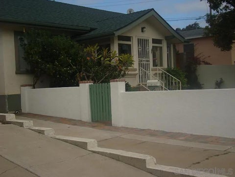 Photo of 2220 Rosecrans St ST, Point Loma, CA 92106 (MLS # 260017279SD)