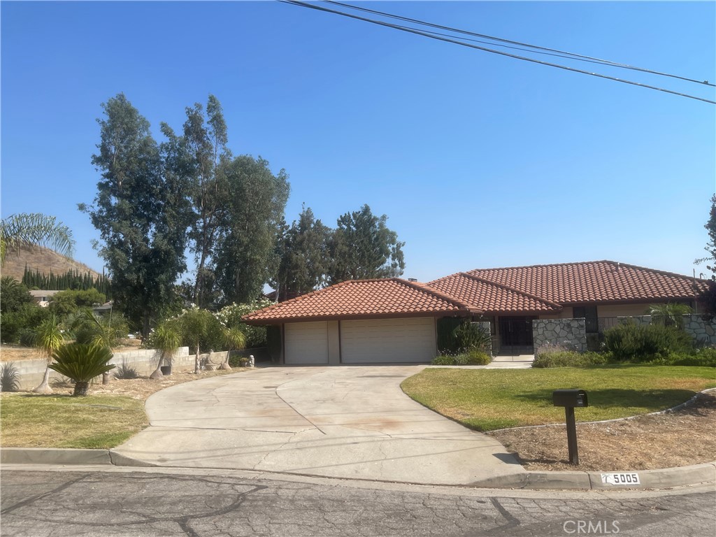 Beautiful 4 bedroom, 3 baths, 2,779 Sq. ft. home, 12,600 Sq.ft lot.