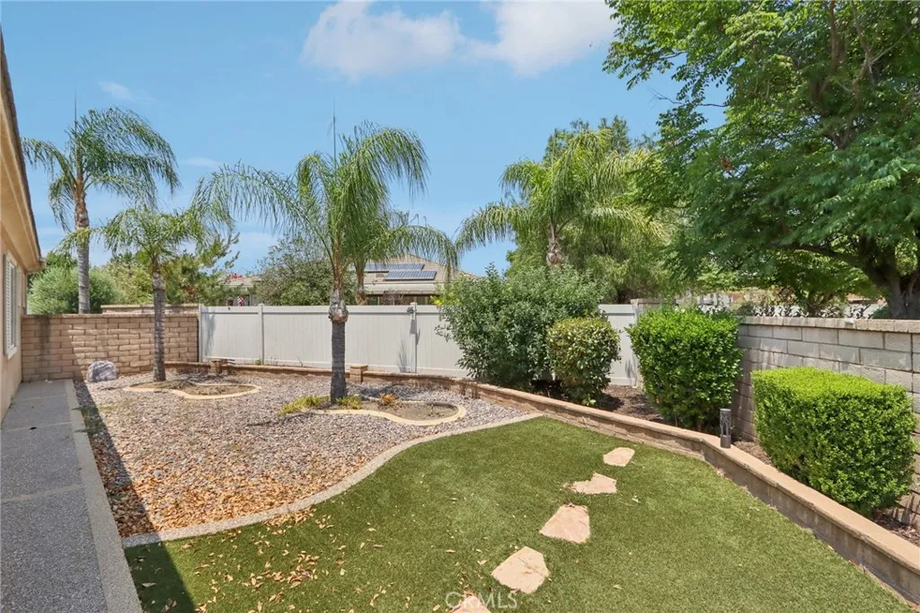 Hemet, California 92545, United States, 2 Bedrooms Bedrooms, ,3 BathroomsBathrooms,Residential,Active,174001