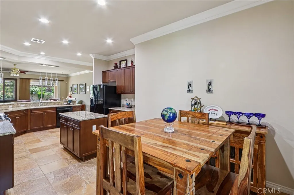 Hemet, California 92545, United States, 2 Bedrooms Bedrooms, ,3 BathroomsBathrooms,Residential,Active,174001