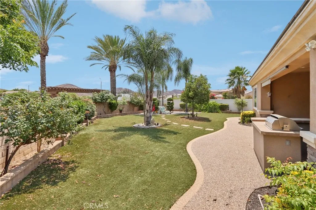 Hemet, California 92545, United States, 2 Bedrooms Bedrooms, ,3 BathroomsBathrooms,Residential,Active,174001