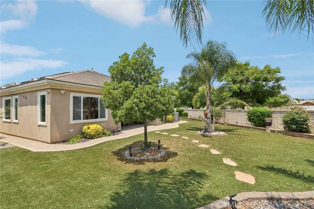 Hemet, California 92545, United States, 2 Bedrooms Bedrooms, ,3 BathroomsBathrooms,Residential,Active,174001