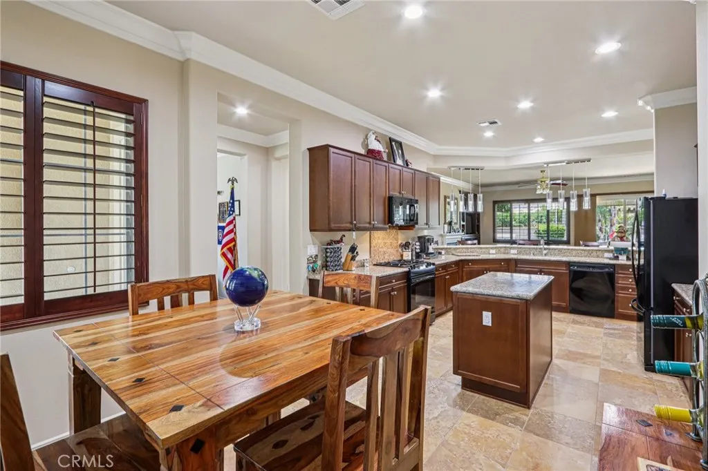 Hemet, California 92545, United States, 2 Bedrooms Bedrooms, ,3 BathroomsBathrooms,Residential,Active,174001