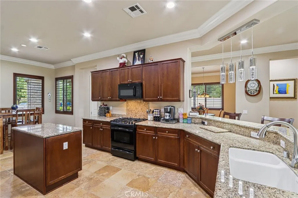 Hemet, California 92545, United States, 2 Bedrooms Bedrooms, ,3 BathroomsBathrooms,Residential,Active,174001