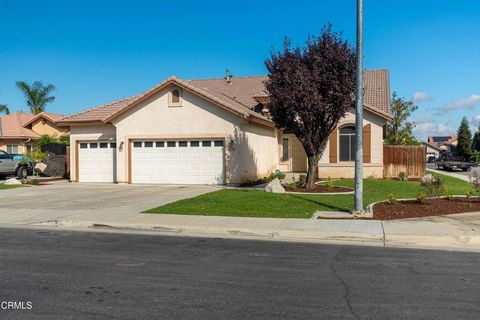 Photo of 3102 Grandview Lane, Bakersfield, CA 93313 (MLS # V1-32932)