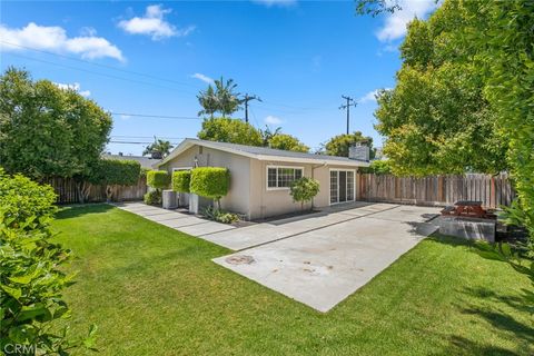 Photo of 1644 Tustin Avenue, Costa Mesa, CA 92627 (MLS # OC26064605)