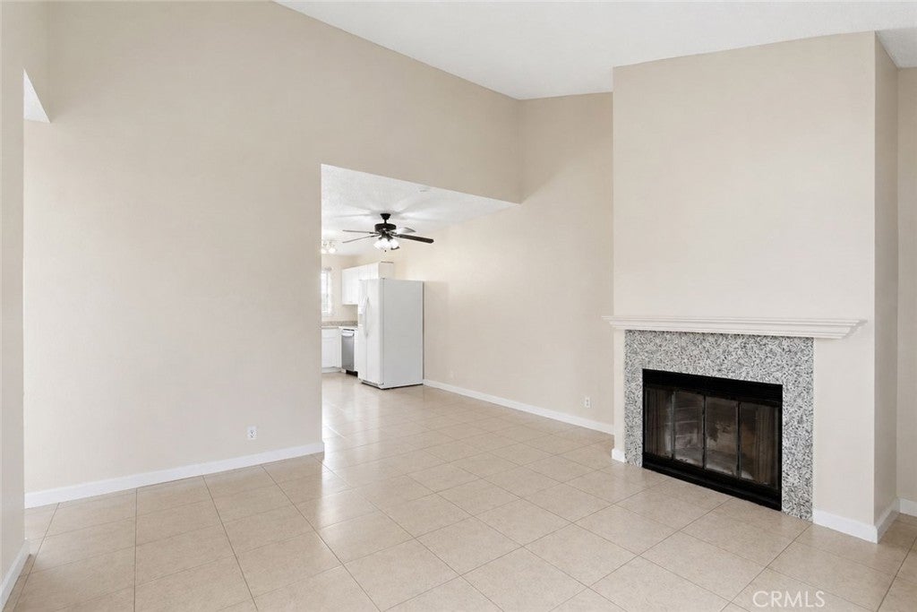 4164 Cherokee Avenue W E