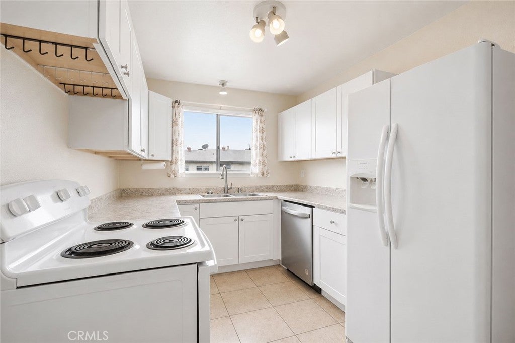 4164 Cherokee Avenue W
