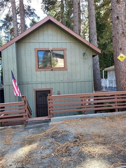 Photo of 2413 Whispering Pines Dr, Running Springs, CA 92382 (MLS # IV25267740)