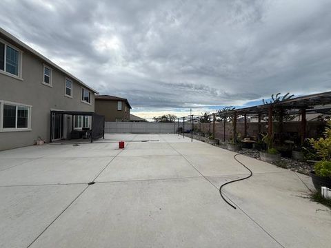 Tiny photo for 1045 Osprey Drive, Lathrop, CA 95330 (MLS # ML82037598)