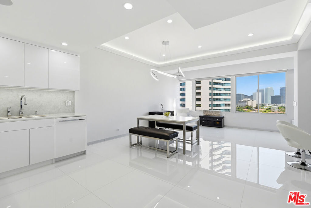 10501 Wilshire Boulevard 1007