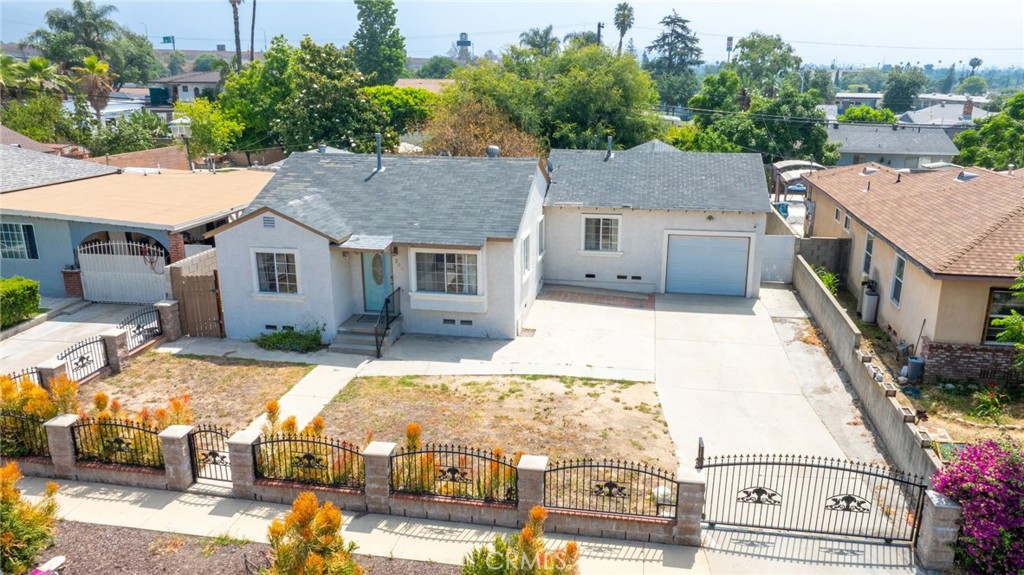 200 S Lemon Avenue